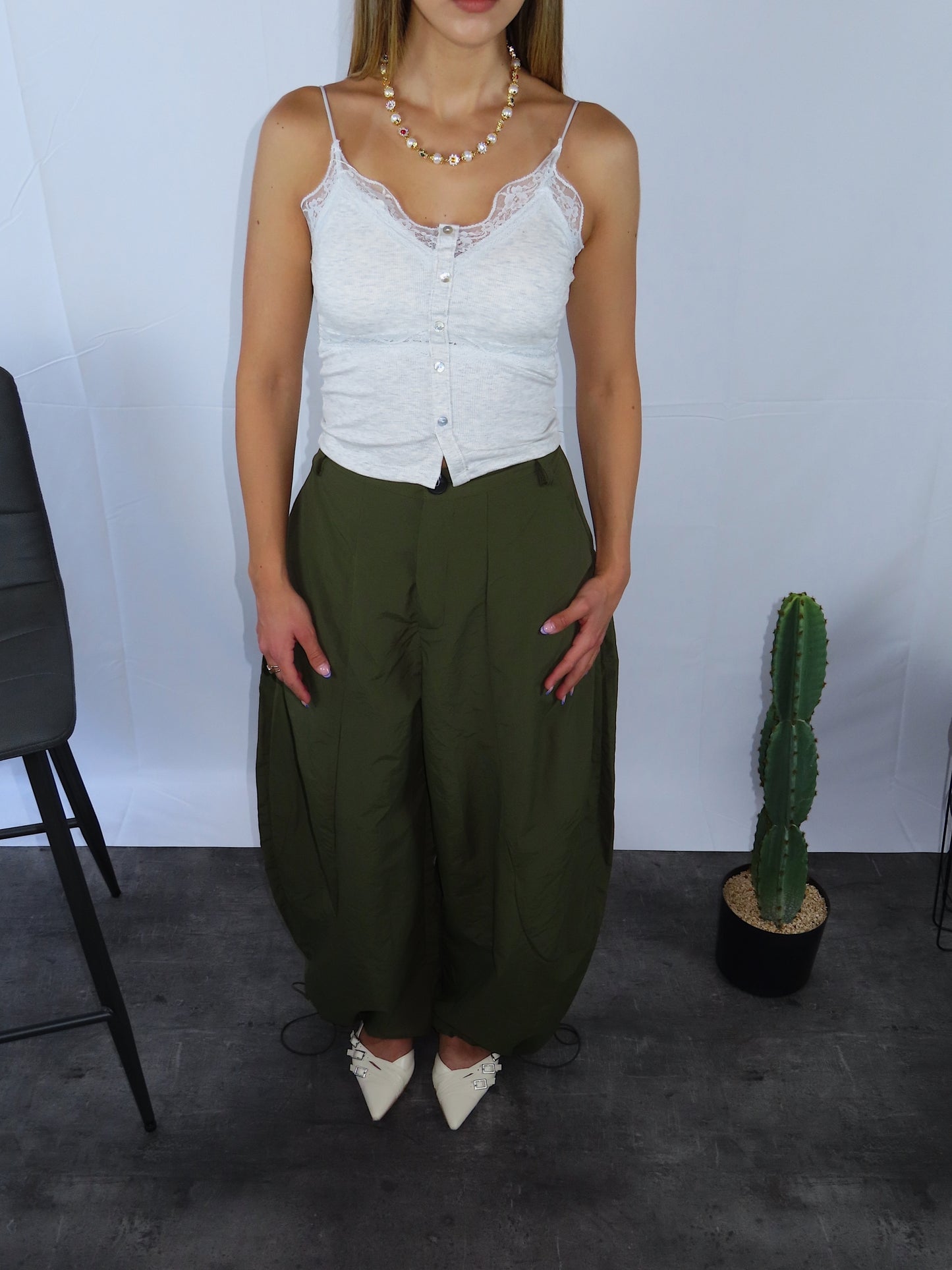 Parachute super baggy donna vista frontale completa effetto balloon