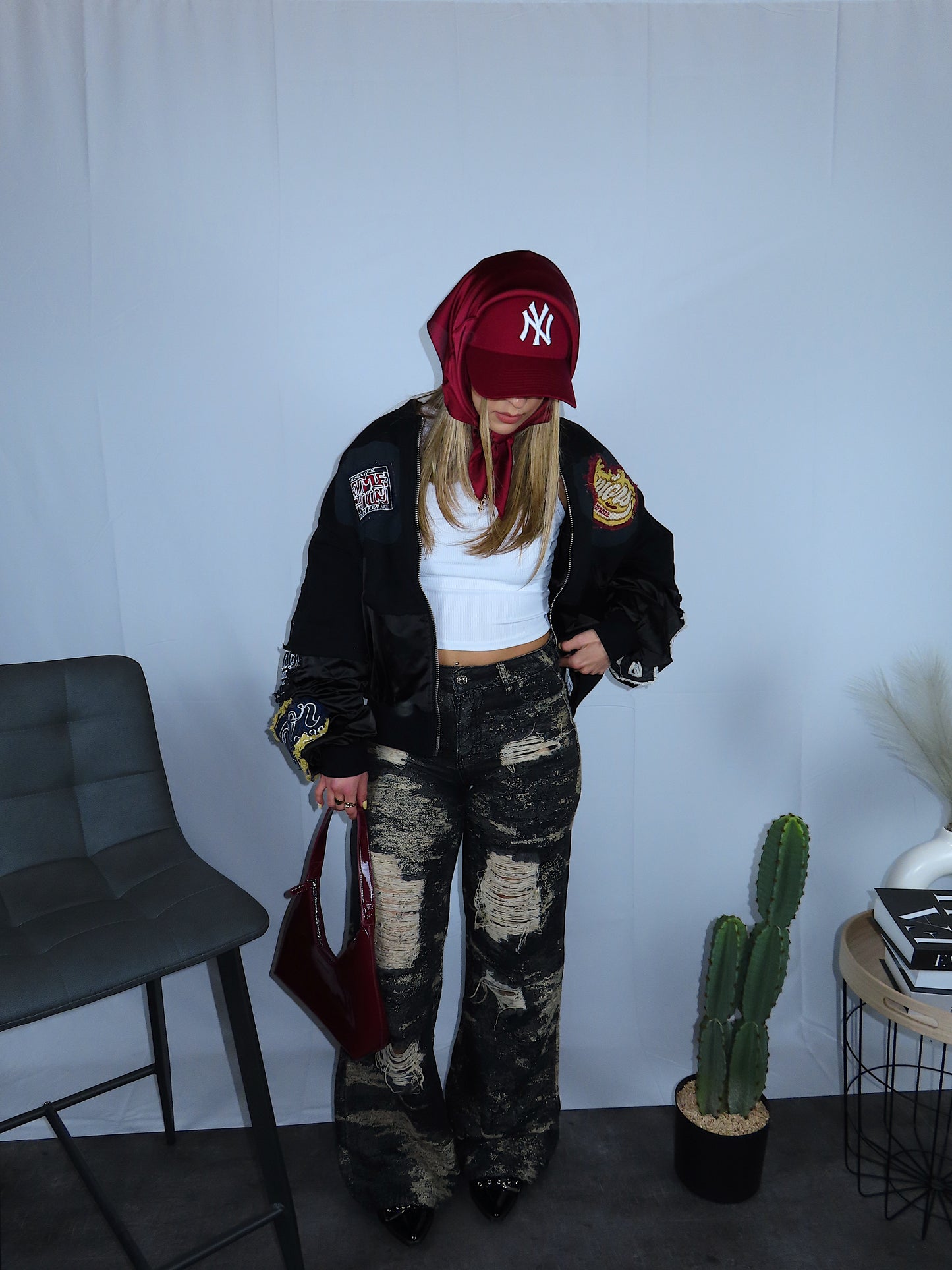 Denim darkness donna jeans lavaggio scuro strappi vista frontale