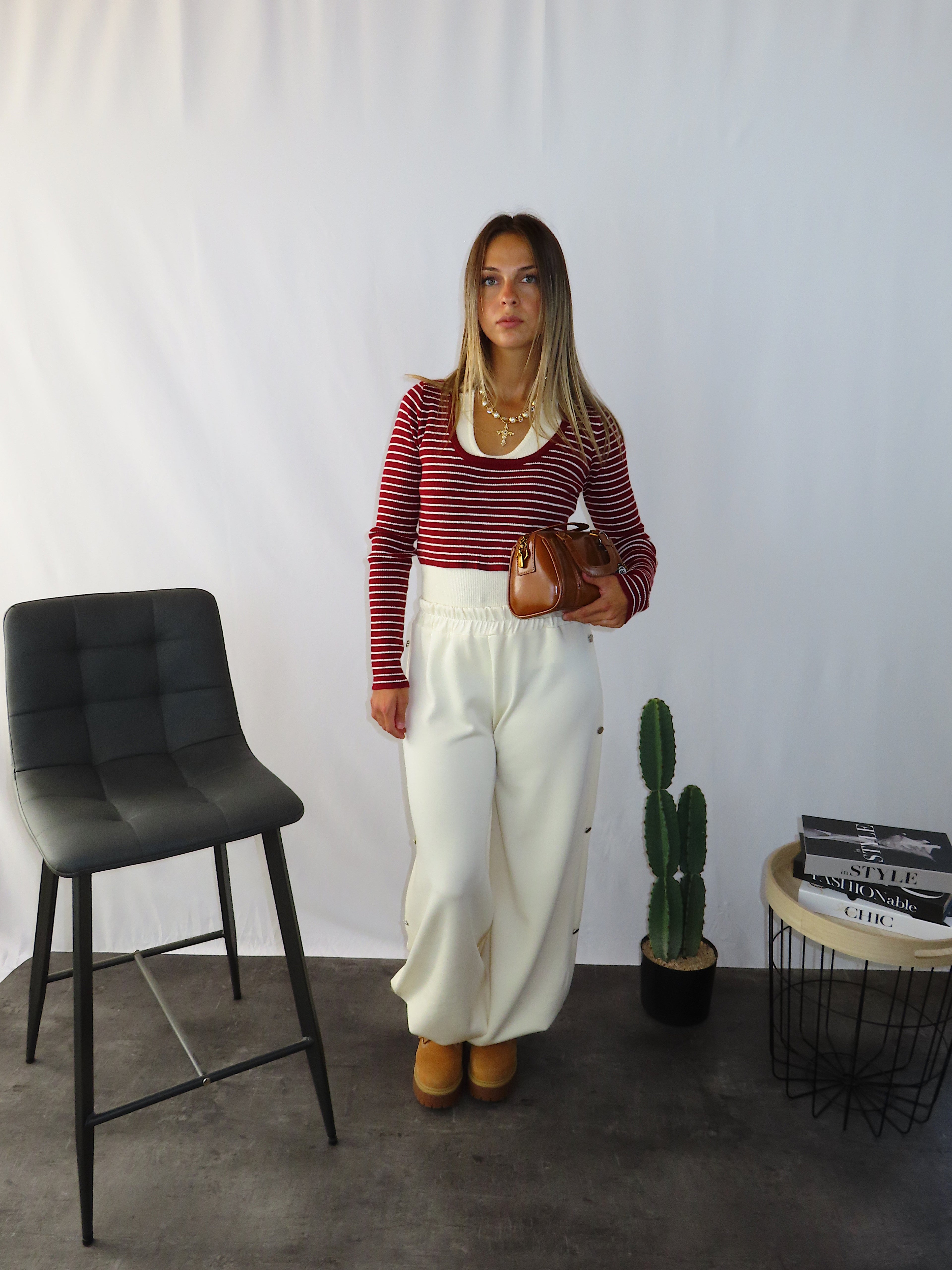 Pantaloni tuta larghi da donna Pants Cozy color panna, vista frontale intera