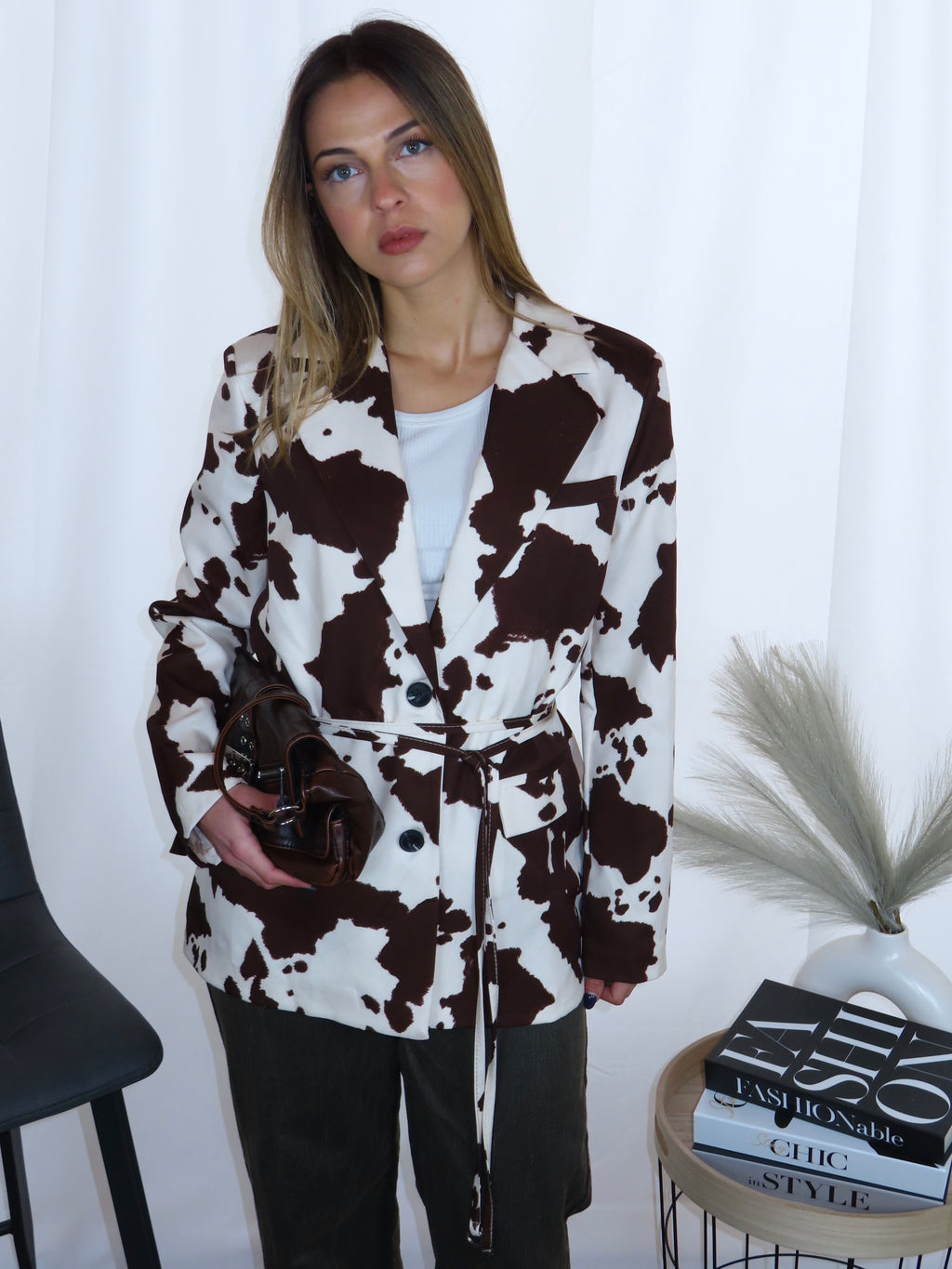 Blazer cow fantasia donna vista frontale modella
