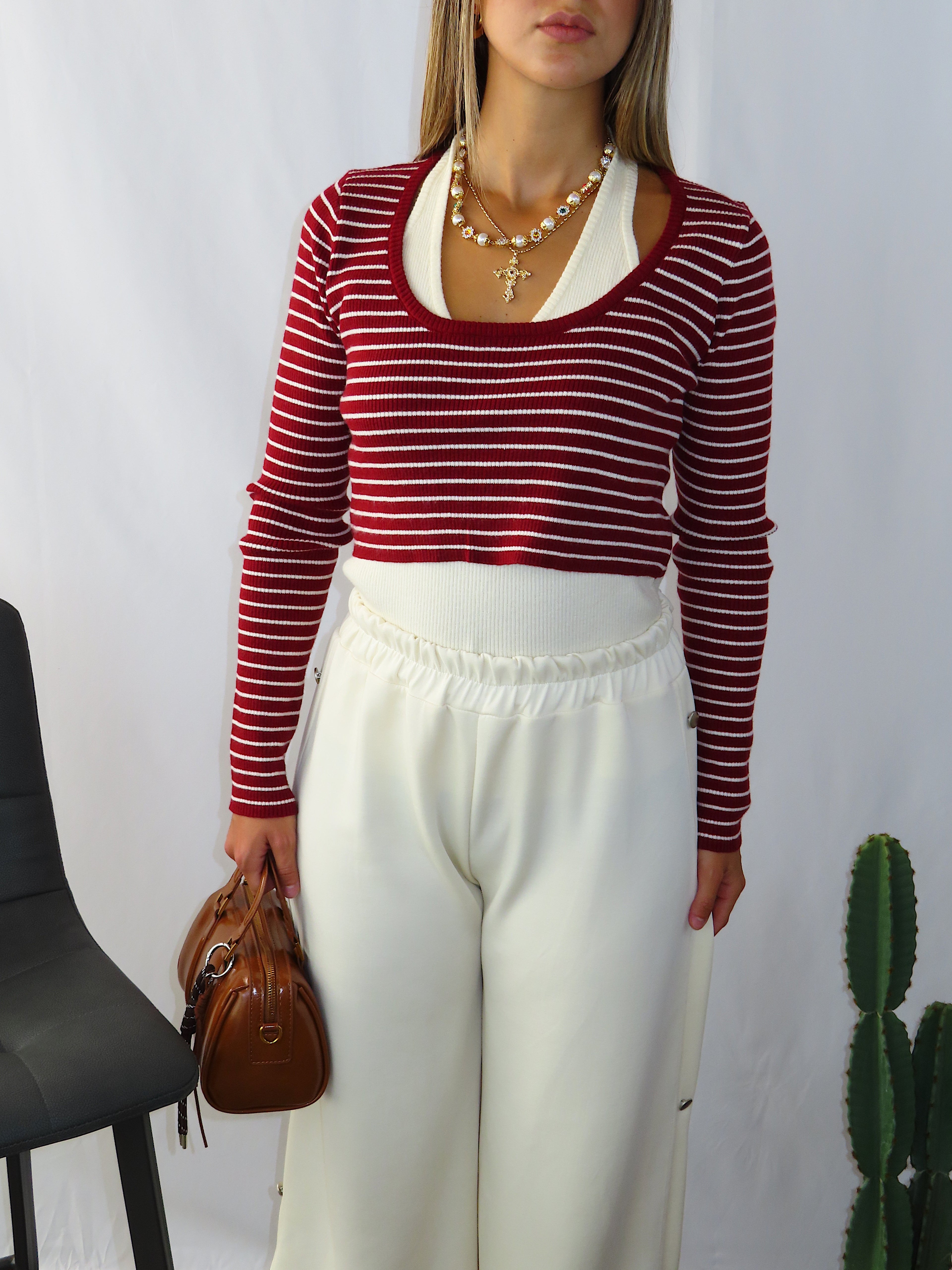 Look completo con il maglioncino a righe Sweater cherry 